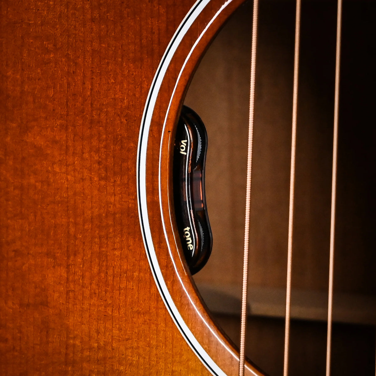 Gibson J-45 Standard Acoustic Guitar - Honeyburst Gloss detail image 5